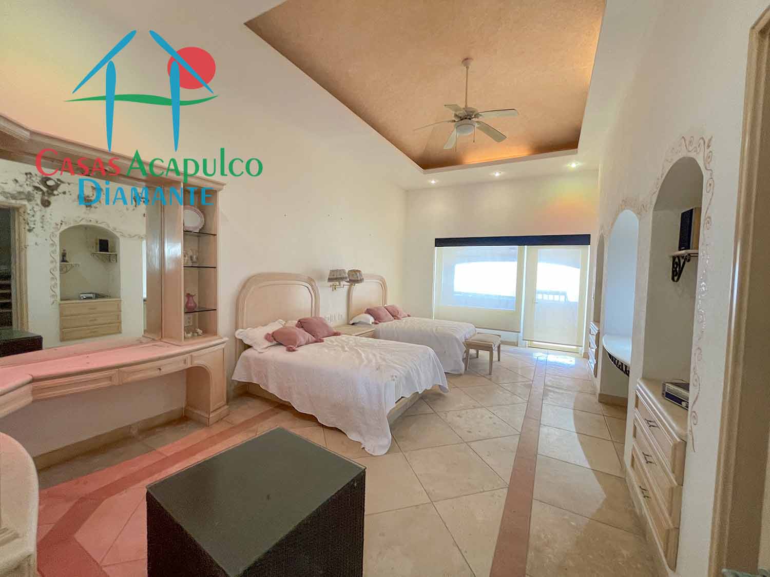 Tres Vidas Villa Universal - Recámara uno 1